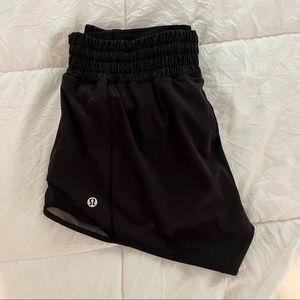 Lululemon Hotty Hot High Rise 2.5 Inch Short - black